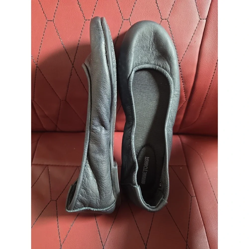 Minnetonka Leather Ballet Shoes - Anna Ballet Flat Women's Size 5 US